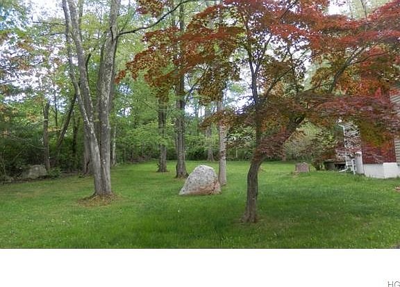 5th image of 183 Lake Dr