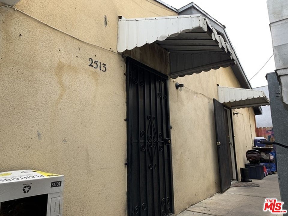 2nd image of 2511 W Jefferson Blvd