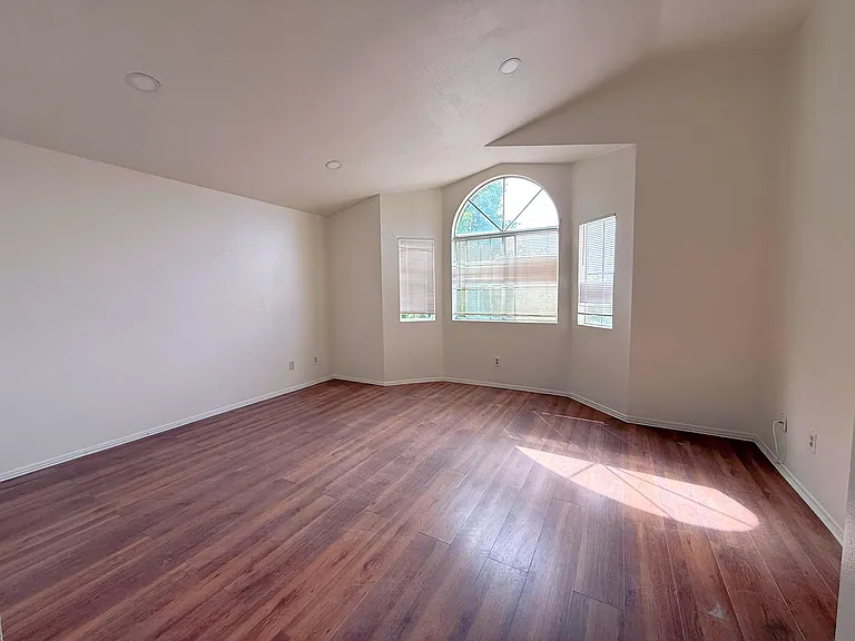 781 La Loma Ln — Photo 11