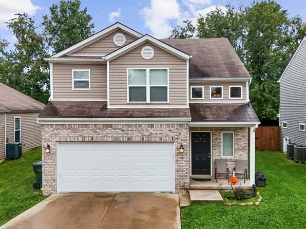 2808 Red Clover Ln, Lexington, KY 40511