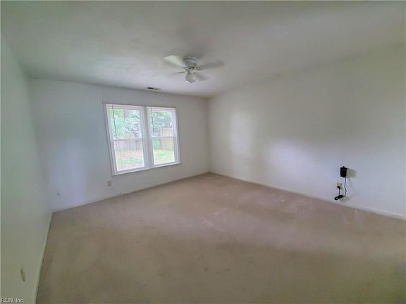 5th image of 1080 Oakton Mews