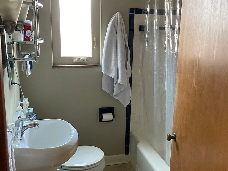 1415 Broadview Ave #C — Photo 22