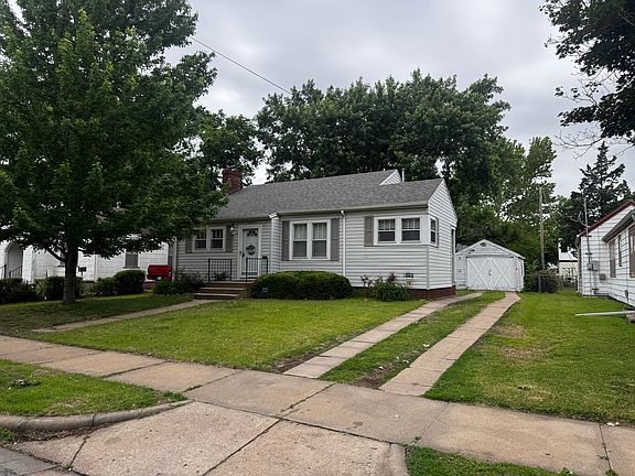 2nd image of 1304 Pershing St