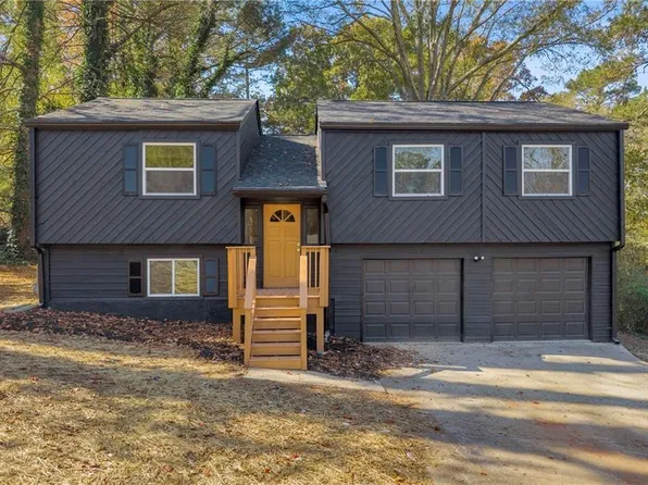 6150 Silver Spur Dr, Lithonia, GA 30058