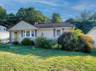 96 Maplewood Terrace Ext, Hamden, CT 06514