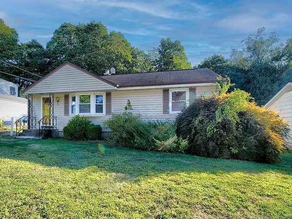 96 Maplewood Terrace Extension, Hamden, CT 06514