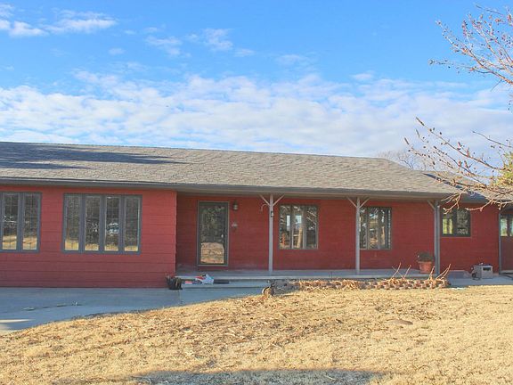 3rd image of 1442 County Road R