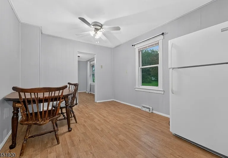 11 Pulaski Rd — Photo 8