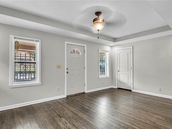 4th image of 4217 College Ave