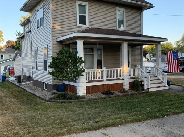254 S Locust Ave, New Hampton, IA 50659
