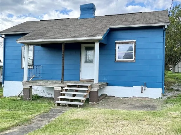 434 E 5th Ave, Crucible, PA 15325