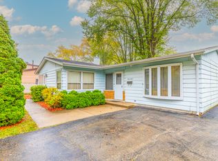 36232 N Grandwood Dr, Gurnee, IL 60031