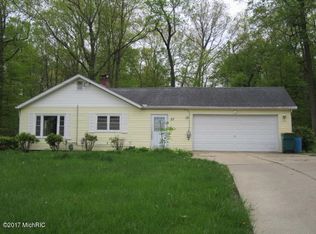 27 Riverside Pkwy, Battle Creek, MI 49015