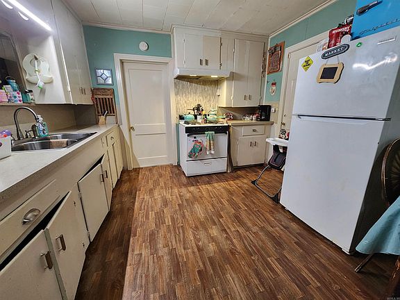 4th image of 506 N Parkway Dr