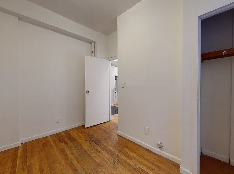 204 W 81st St #32 — Photo 11