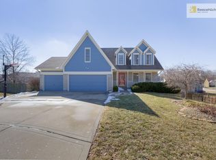 7518 N Skiles Ct, Kansas City, MO 64158