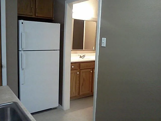 1 bed, 369 sqft, $1,100 — Photo 2