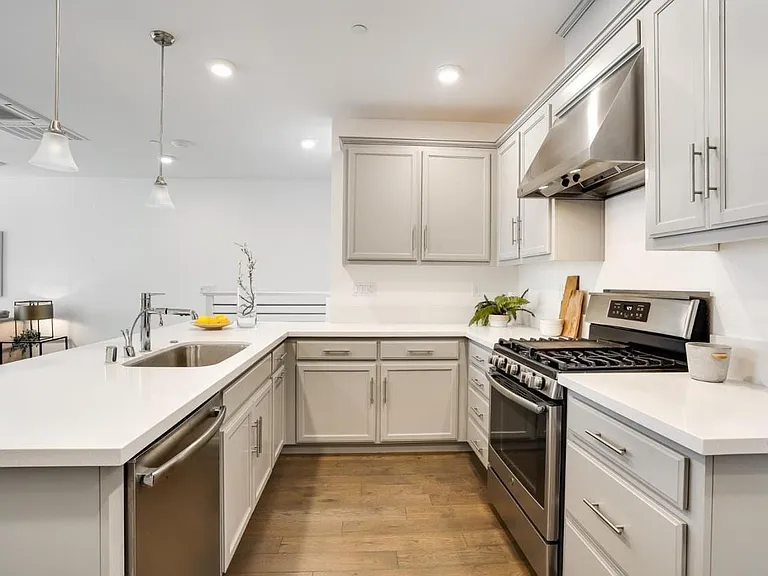 5816 Cadence Ave — Photo 14