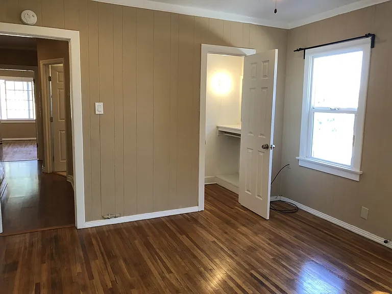 507 E Cypress St — Photo 15