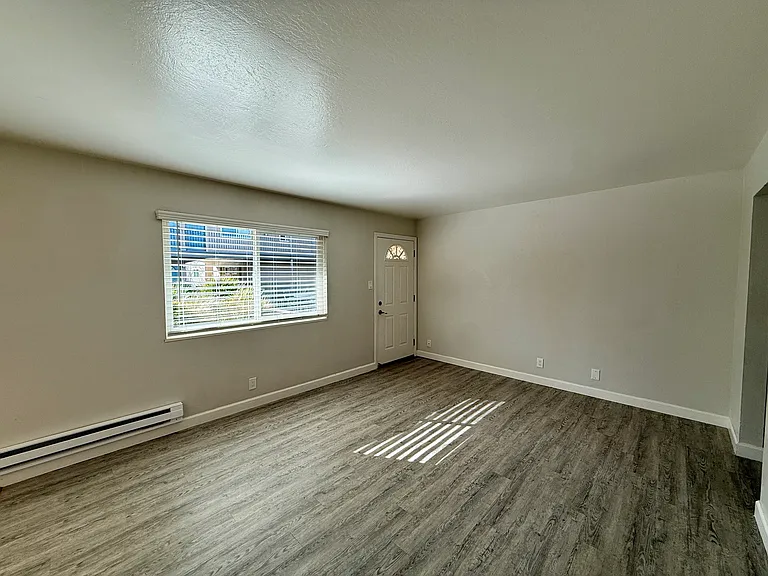 Mosaic Apartments — Photo 34