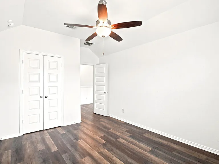 1202 Vilamoura Ct — Photo 43
