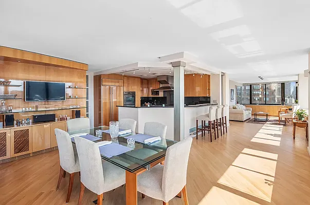 Rented by JSG Realty Corp | media 3