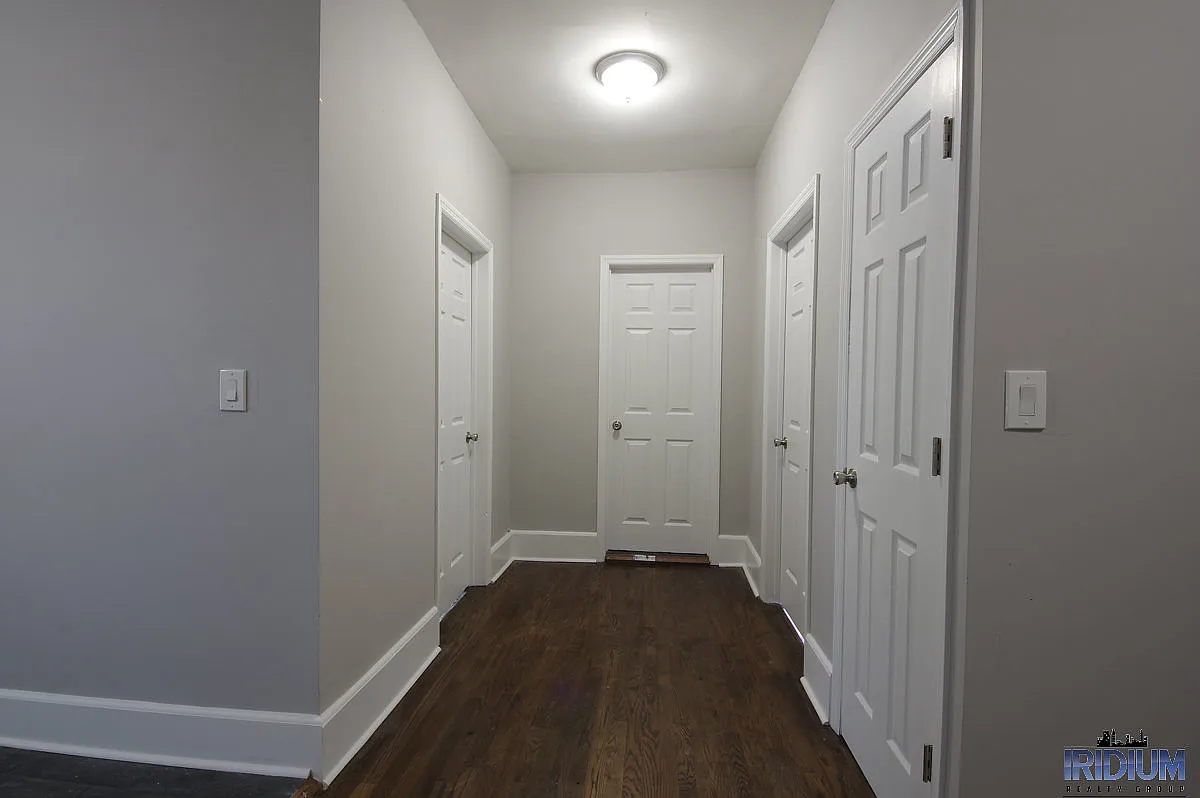 1 bed, 900 sqft, $1,749 — Photo 2