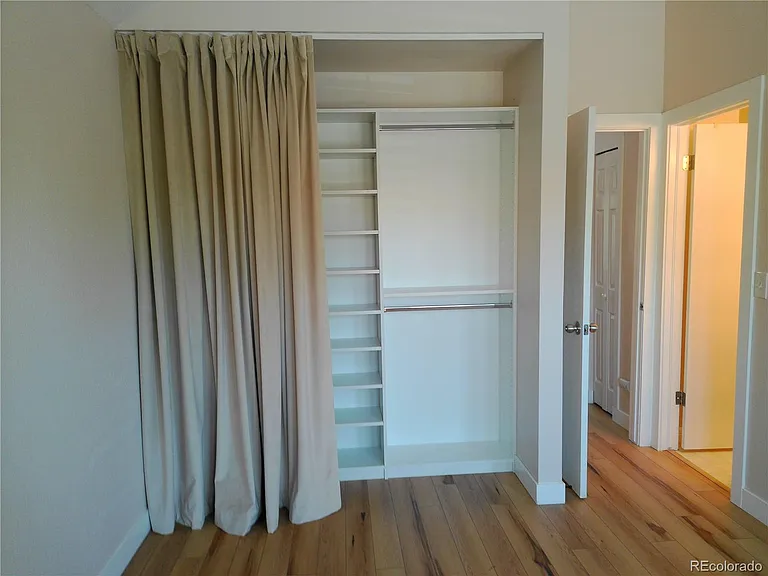 6815 Ravencrest Dr — Photo 24