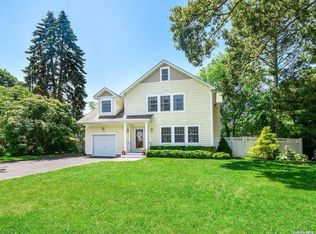 33 Johnston St, Locust Valley, NY 11560