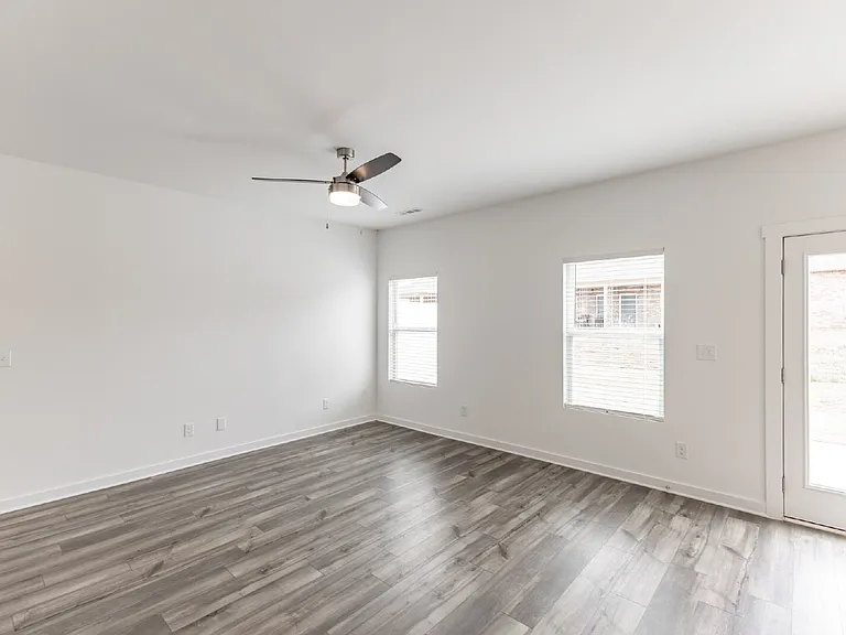 7597 Discovery Point Dr — Photo 10