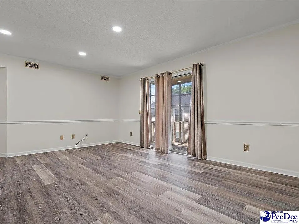 Building Photo - 701 Coventry Ln