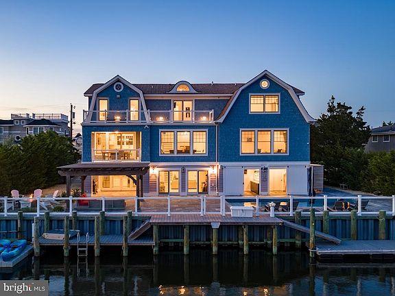2nd image of 188 Nautilus Dr