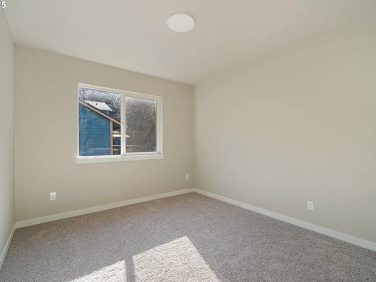 317 S Neptune St — Photo 34