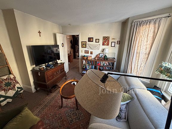 4th image of 21 Mansfield St #1