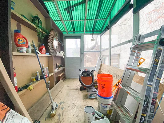 Rented by RealTegrity NY LLC | media 21