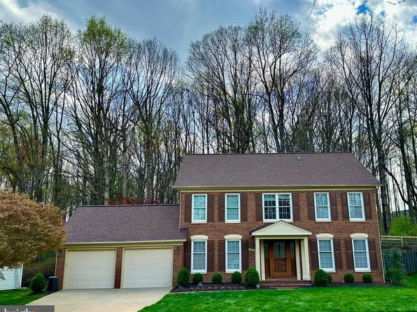 4610 Tapestry Dr, Fairfax, VA 22032