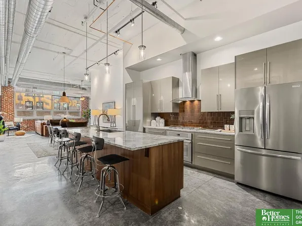 1502 Jones St APT 303, Omaha, NE 68102