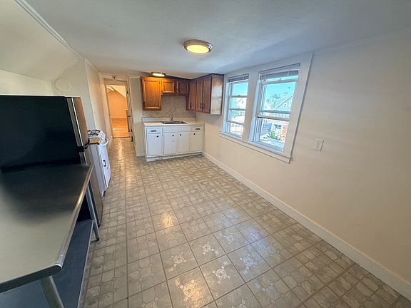 2nd image of 541 Broadway #U6