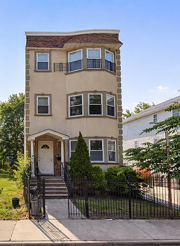 742 Bergen St #1 Photo 1