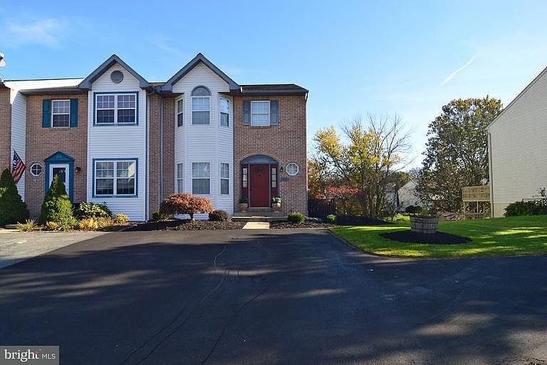 1st image of 329 Pine St