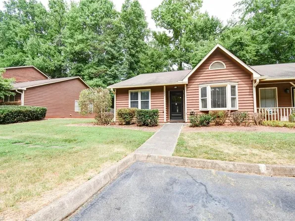 664 Rock Garden Cir, Winston Salem, NC 27104