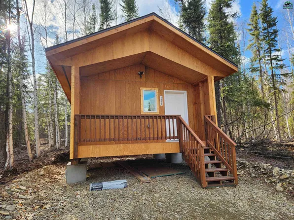 1353 Guss Grind, Fairbanks, AK 99709