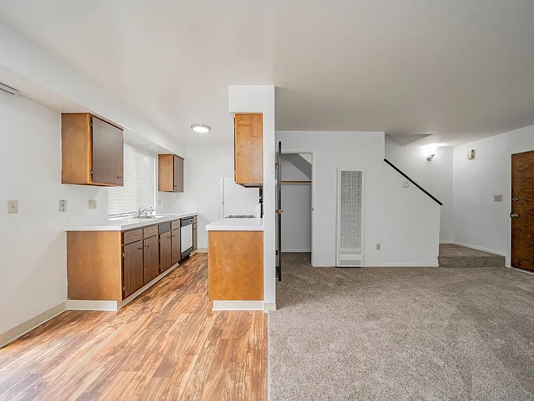 2509 Bartlett St — Photo 7
