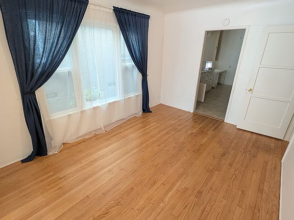 4th image of 150 Ximeno Ave #150