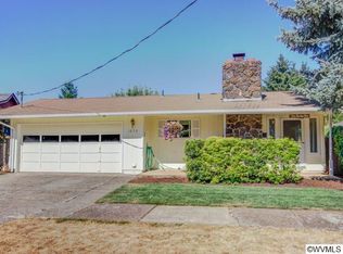 1073 SW Ellis St, Dallas, OR 97338