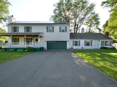 77 Bassett Road, North Haven, CT, 06473