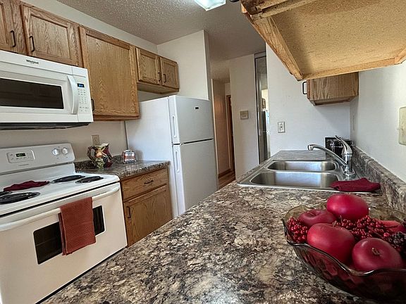 2nd image of 2542 Villa Dr S #2541-203