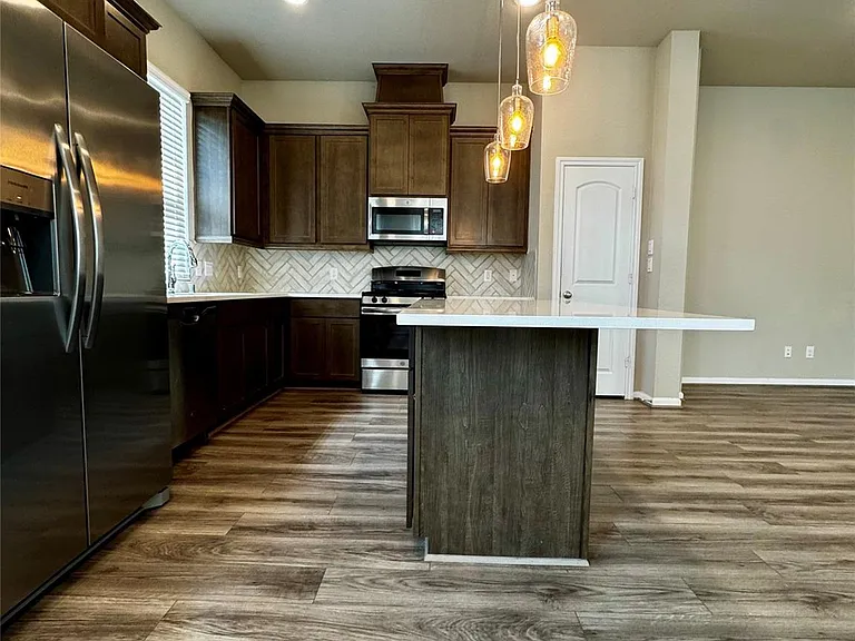 2527 Bordelon Ln — Photo 4