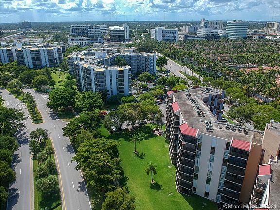 Home For Sale In Bravura