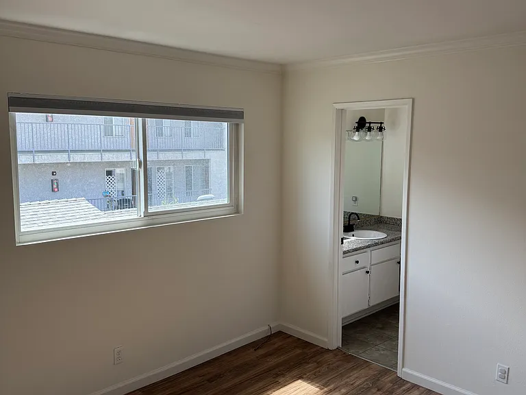 142 Virginia St #E — Photo 12